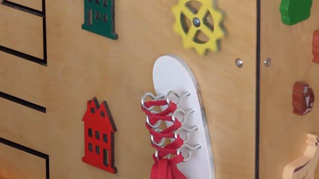 Бизикуб «Волшебная крепость» смотреть онлайн