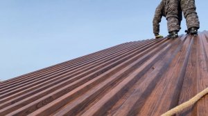 Монтаж кровли из профнастила. Снегозадержатели, торцевые планки, планки конька