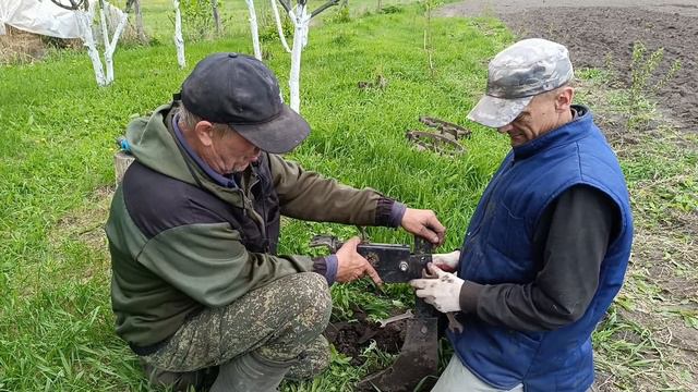 Мы подумали и передумали. Ломаем всё. Переехали в деревню.
