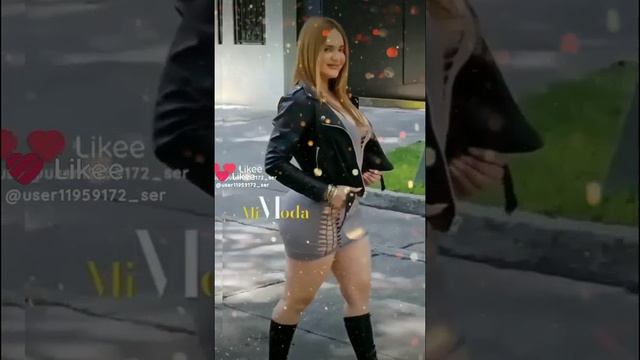 Танцующие модные девушки с раздвоением.