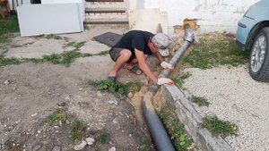 Очень неожиданно родители уехали в Сибирь.Переезд дался нам не легко, все мы очень устали.