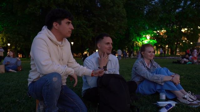 Красивый или Кирпичный_ Опросили людей на Улице. Какой дом строить в 2022