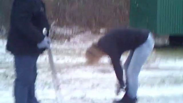 Schwertkampftrainig mit Unfall.AVI смотреть онлайн