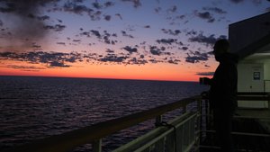 На теплоходе "Клавдия Еланская" по Баренцеву и Белому морю. Тизер.