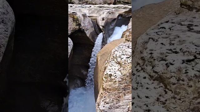 Водопад в Каньоне Белые скалы