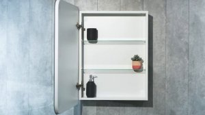 Зеркало-шкаф Silver Mirrors Фиджи 60x80 с подсветкой, с часами, белое