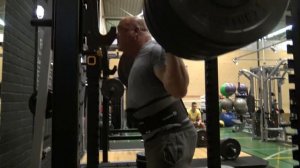 320 KG SQUATEN | TRAININGSTIPS VAN STERKSTE MAN DENNIS  | WUTRU