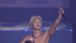TAEYANG(태양) - EYES, NOSE, LIPS (ENCORE)(141012 TAEYANG CONCERT "RISE")