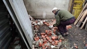 Построили дровяник/ Сельская жизнь/Смелый пёс/Куры сбежали!