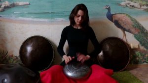 Игра на глюкофоне.