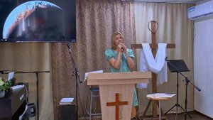 Стих: "Зовёт и ищет нас Господь" рассказывает Наталья Послак