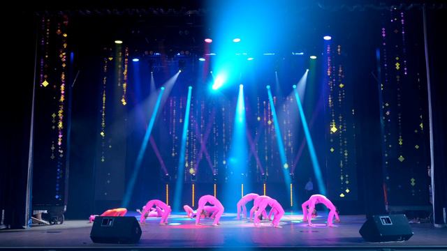 За четыре моря смотреть онлайн