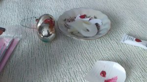 Ремонт елочных украшений с поролоном.