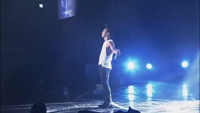 Look Only At Me + Wedding Dress [Eng Sub + Rom Hangul] - TAEYANG 태양 live 2012-2013 ALIVE in Seoul