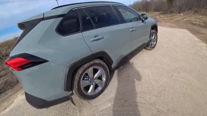 Toyota RAV4 VS Skoda Kodiaq. Тест на полигоне