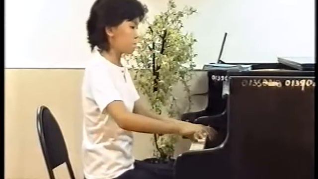 Играет Алия Карашева (фно) смотреть онлайн