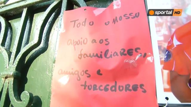 Фенове на ЦСКА почетоха паметта на Фелипе Машадо пред бразилското посолство в София