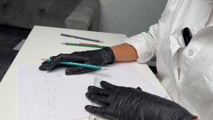 Построение эскиза бровей на бумаге