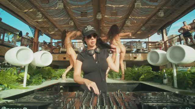 iLee @ Yona Beach Club 2024 - Phuket, Thailand смотреть онлайн