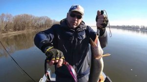 р.Ока спиннинг с лодки тактика 390