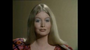 MARY HOPKIN - "Ocean Song" (from David Nixon's Magic Box, 5 Oct 1971)