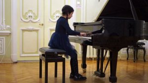 Майя Назарян (8 лет). Маленькая двухголосная фуга до минор, И.С. Бах. Педагог Чистякова И.А.