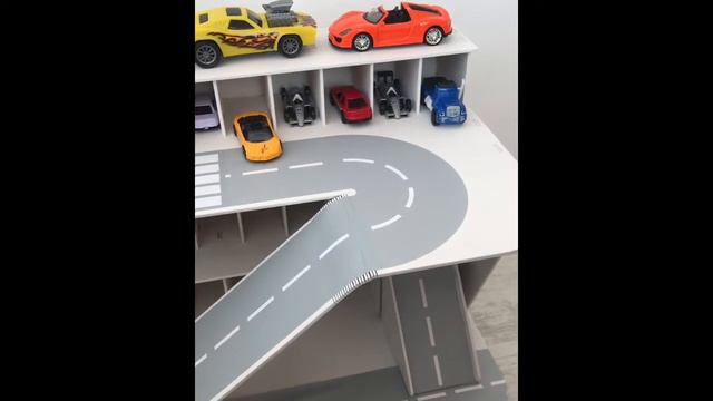 Парковка для машинок «Гаражик» смотреть онлайн