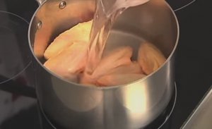 Рецепт домашнего куриного супа с вермишелью.  Recette de soupe de poulet aux vermicelles maison