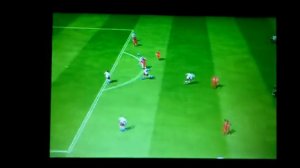 FIFA 13 : magnifique but de QUARESMA !