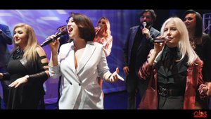 "Согрейте Ваши души" 
 Музыка: Александр Бутов  
 Стихи: Роберт Шин