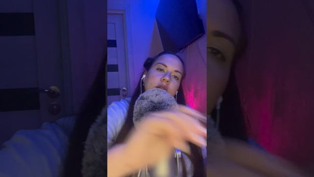 ASMR почищу твои ушки👂🫧 Полное видео уже на канале👆🏼 #shorts #asmr #асмр #звукирта #spitpainting