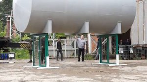 Испытание на прочность окна из стеклокомпозита.