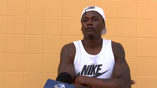 WWSB-TV SPORTS ANCHOR JAMES HILL ABC7 EXCLUSIVE CHARLES LESTER III 5 STAR FSU CB GIVES BACK. 3-20-2 смотреть онлайн