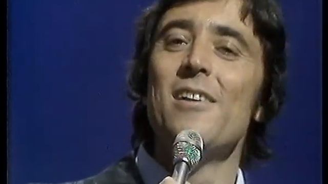 SACHA DISTEL - Playground In My Mind (Tommy Cooper 1973) смотреть онлайн