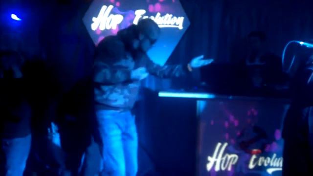 HOP (R)EvolutionTV: Scuba & Sensi