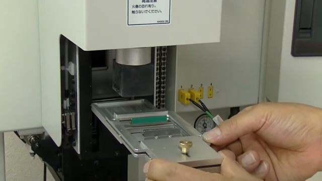 Демонстрация работы оснастки для реболлинга BGA-компонентов Rebcom RBC-1 смотреть онлайн