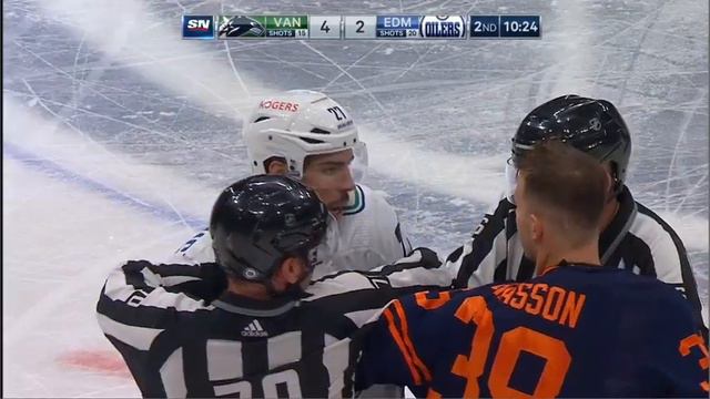 NHL Fight - Canucks @ Oilers - Hamonic vs Chiasson - 06 05 2021 смотреть онлайн