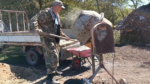 Заливаю пол в погребе смотреть онлайн