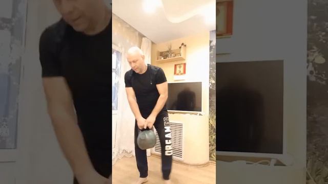 проснулся утром