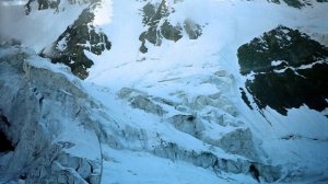 В саду вершин растёт одна гора