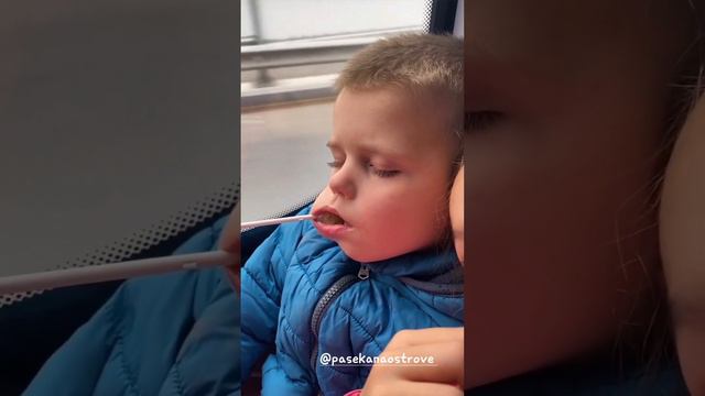 Со скольки лет можно давать детям мёд👶