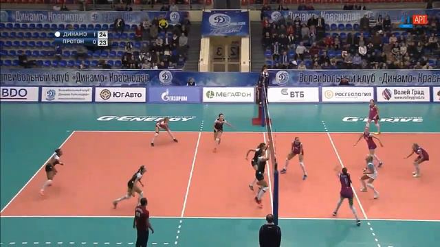Foot save from Victoriya Rusakova