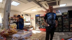 Поварской состав Деревни, Надежда делает деликатесы, Денис мешает спать, Дядя Гослин по холодку'