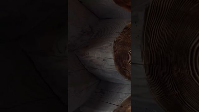 Внутренняя отделка бани из ручной рубки.