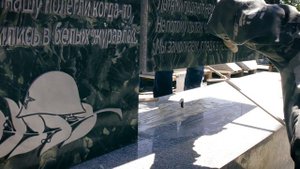 В Рубцовске установили народный обелиск Победы