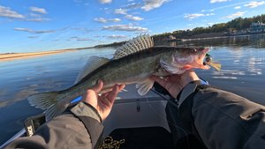 Судак на джиг! Рыба просыпается! Первый осенний заморозок!!!