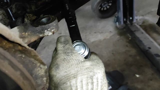 хёндай акцент, замена шаровых и наконечника рулевого,не разбирая подвеску! смотреть онлайн