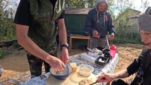 Готовим вместе: Фаршированные шампиньоны от Надежды с Сиплым, Лёхой, Семёном и Витасом. Часть 1'