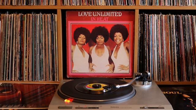 LOVE UNLIMITED ...WALKING IN THE RAIN (WITH THE ONE I LOVE) смотреть онлайн