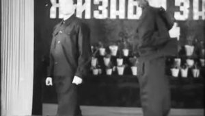 Показ мод в рабочем клубе имени Жданова